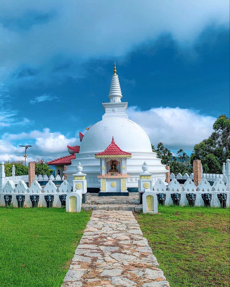 Nuwara Eliya temple in sri lanka